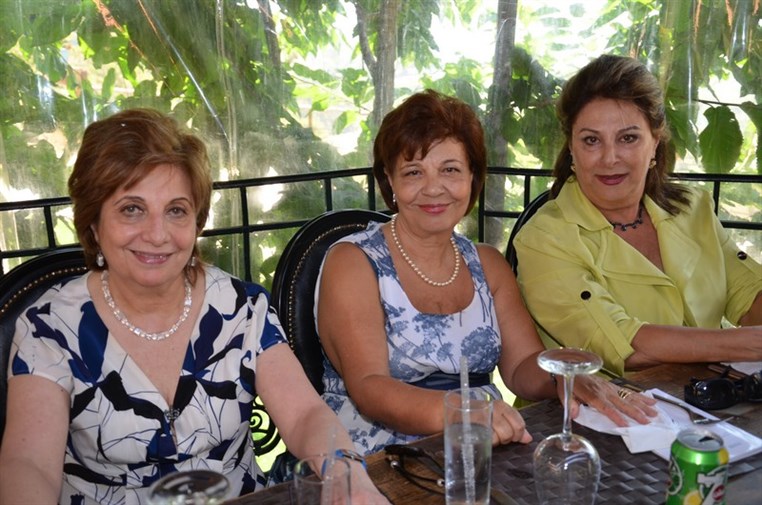 Lunch at Lola